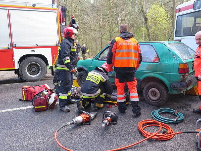 Zdjęcie 1: Osiemnastu rannych w wypadku na Wolborskiej