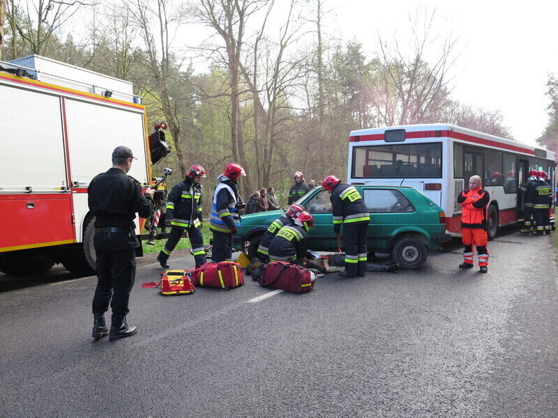 Zdjęcie 7: Osiemnastu rannych w wypadku na Wolborskiej