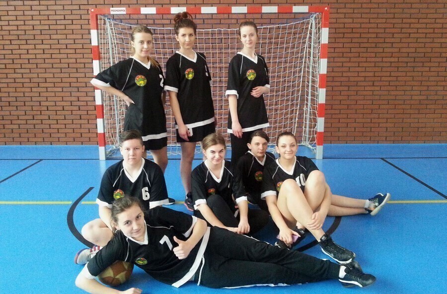 Złoto i srebro w koszykówce dla uczniów z Bujen