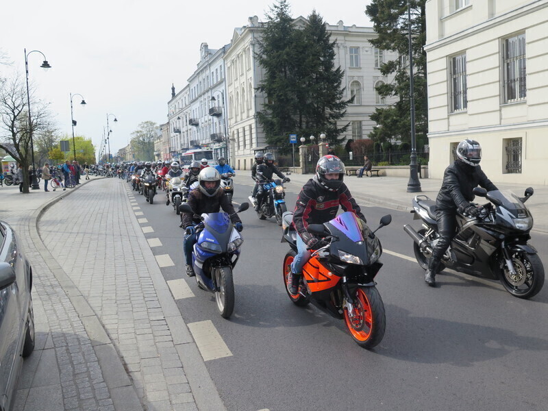 Zdjęcie 9: Sezon motocyklowy w Piotrkowie oficjalnie rozpoczęty