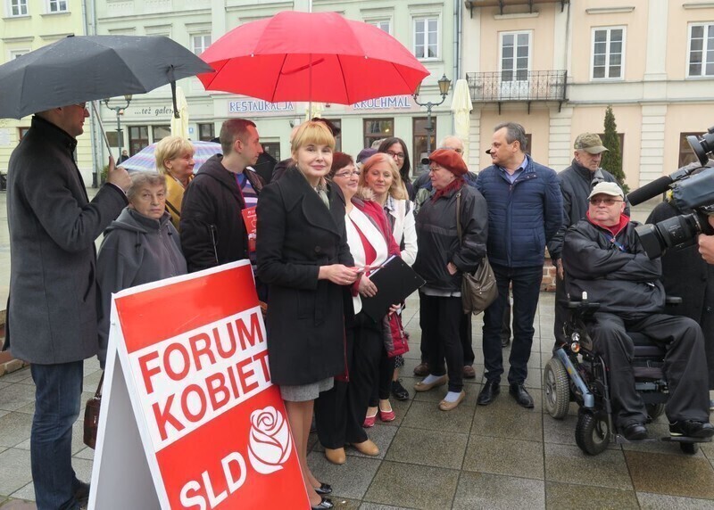 Zdjęcie 2: „O życiu osobistym Polek nie mogą decydować panowie w czarnych sukmanach”