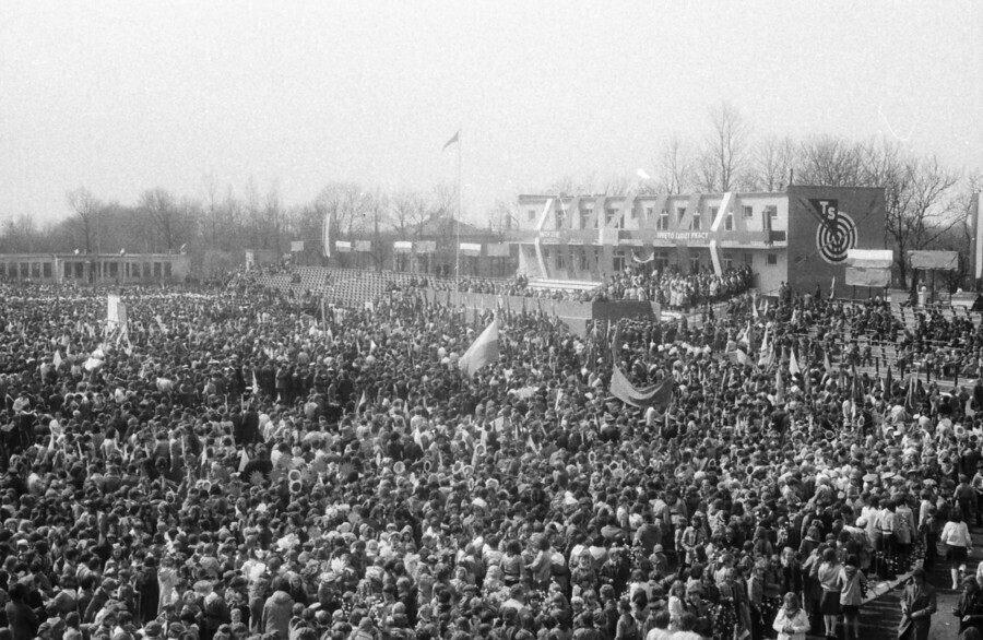 Pochody 1-majowe w Piotrkowie