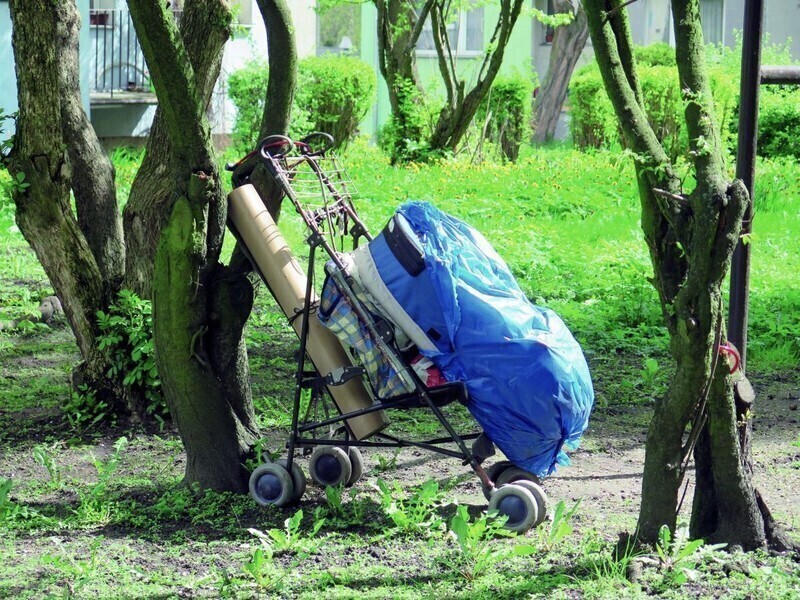 Zdjęcie 7: Zbiera śmieci w piwnicy. Sąsiedzi mówią dość! 