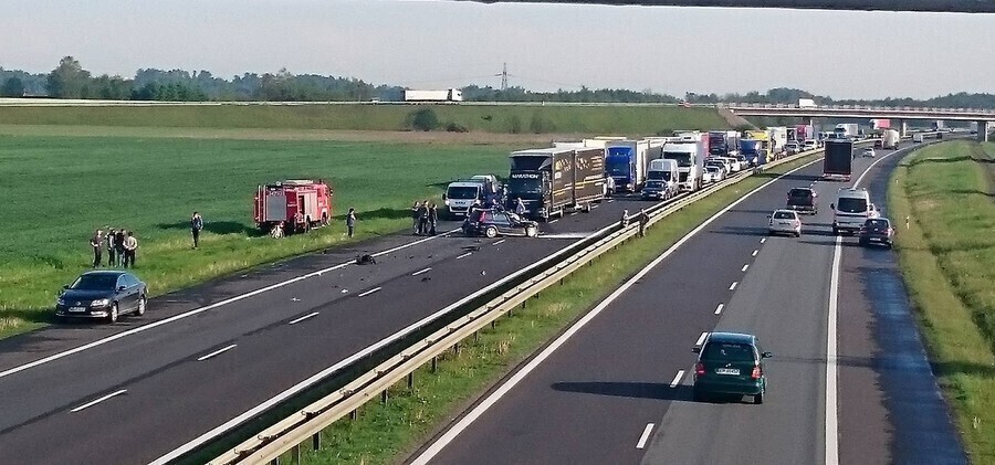 Zdjęcie 1: Śmiertelny wypadek na A1