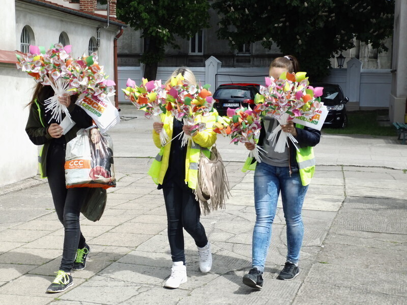 Zdjęcie 2: Ulicami Piotrkowa przeszedł Marsz dla Życia i Rodziny