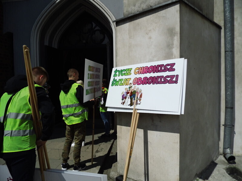 Zdjęcie 5: Ulicami Piotrkowa przeszedł Marsz dla Życia i Rodziny