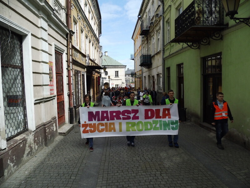 Zdjęcie 21: Ulicami Piotrkowa przeszedł Marsz dla Życia i Rodziny