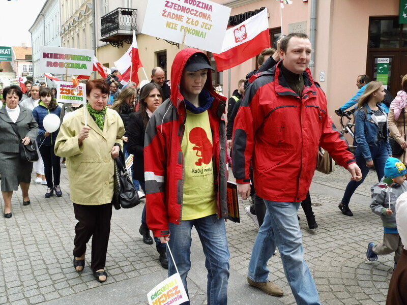 Zdjęcie 29: Ulicami Piotrkowa przeszedł Marsz dla Życia i Rodziny