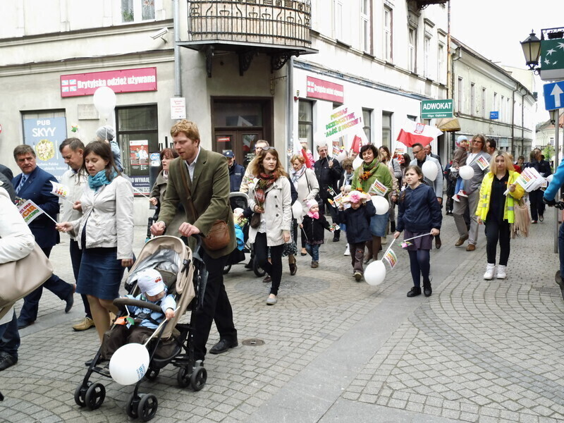 Zdjęcie 31: Ulicami Piotrkowa przeszedł Marsz dla Życia i Rodziny