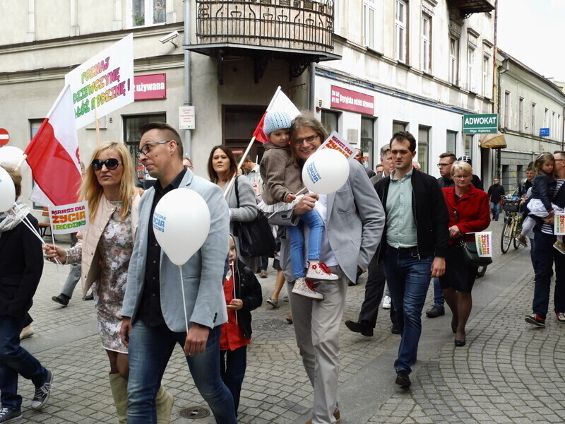 Zdjęcie 32: Ulicami Piotrkowa przeszedł Marsz dla Życia i Rodziny