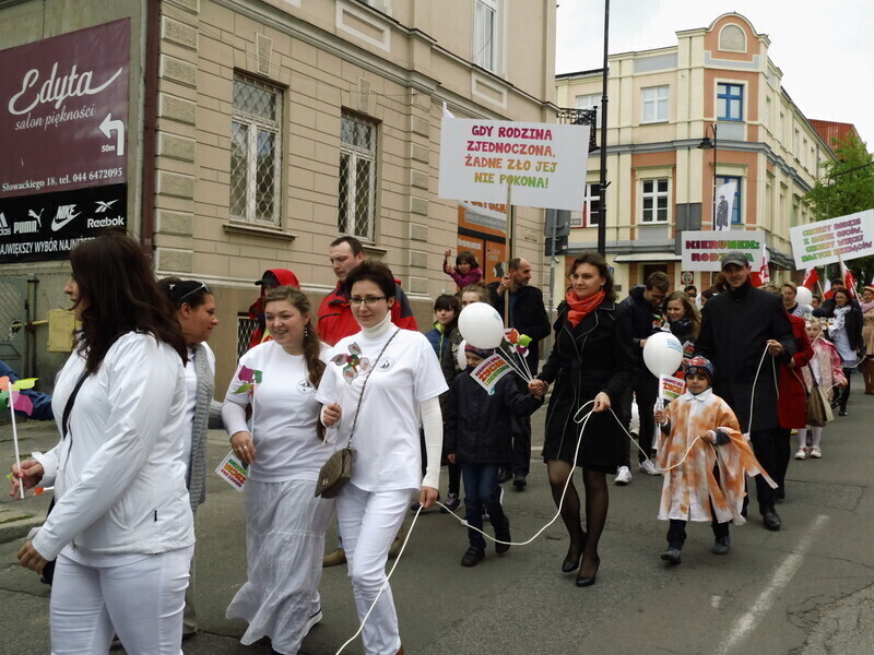 Zdjęcie 41: Ulicami Piotrkowa przeszedł Marsz dla Życia i Rodziny