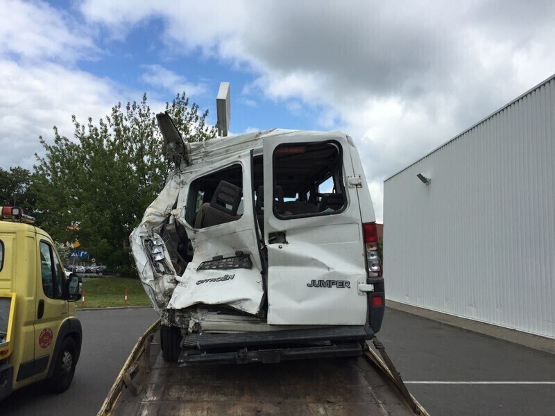 Zdjęcie 11: Zderzenie na S8. Siedem osób przewieziono do szpitala