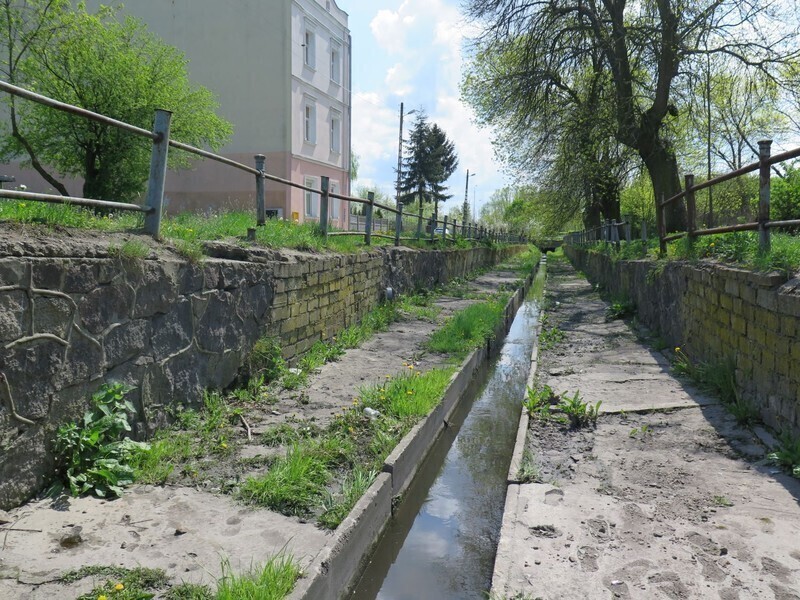 Zdjęcie 7: Dlaczego Strawa śmierdzi? [GALERIA]