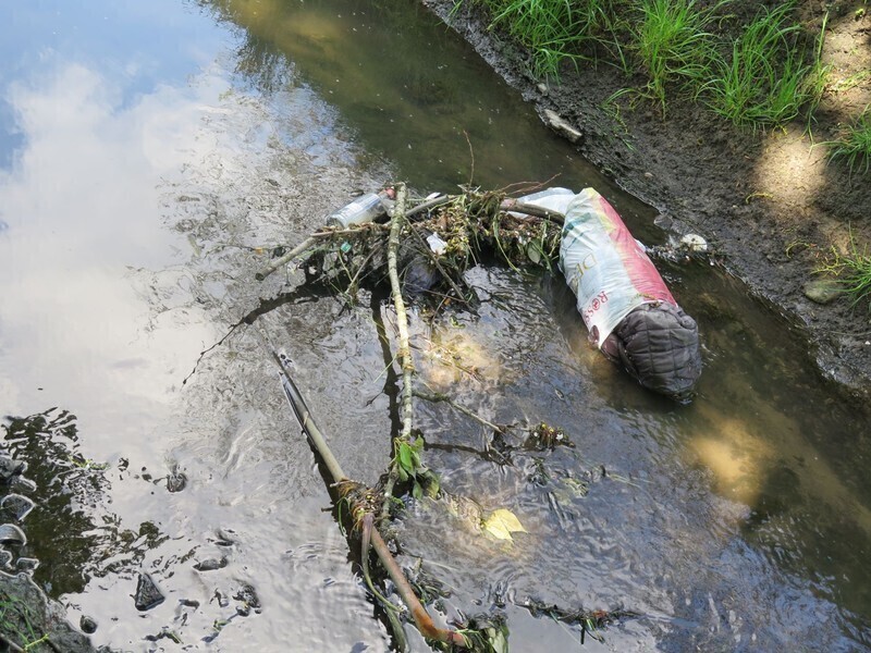 Zdjęcie 16: Dlaczego Strawa śmierdzi? [GALERIA]