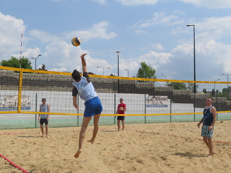 W Piotrkowie otwarto Centrum Siatkówki Plażowej