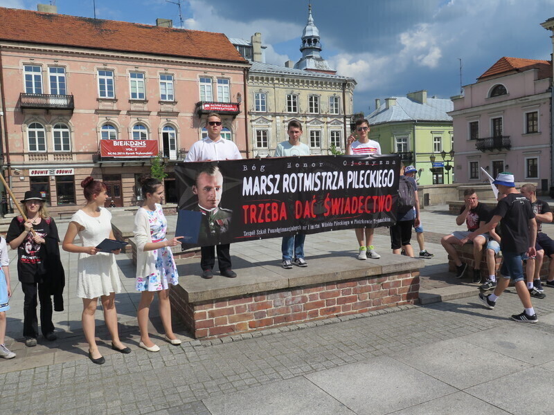 Zdjęcie 26: Pamiętają o rotmistrzu Pileckim