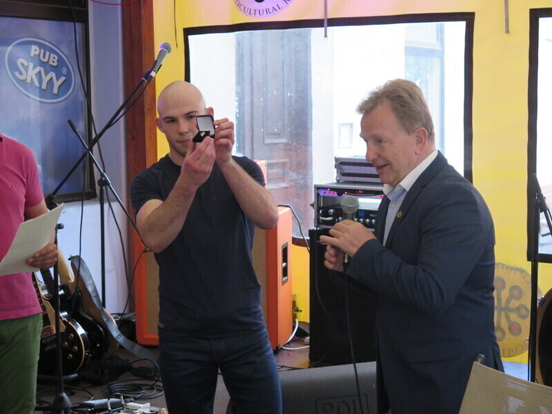 Zdjęcie 4: Bernatek świętował Mistrzostwo Europy