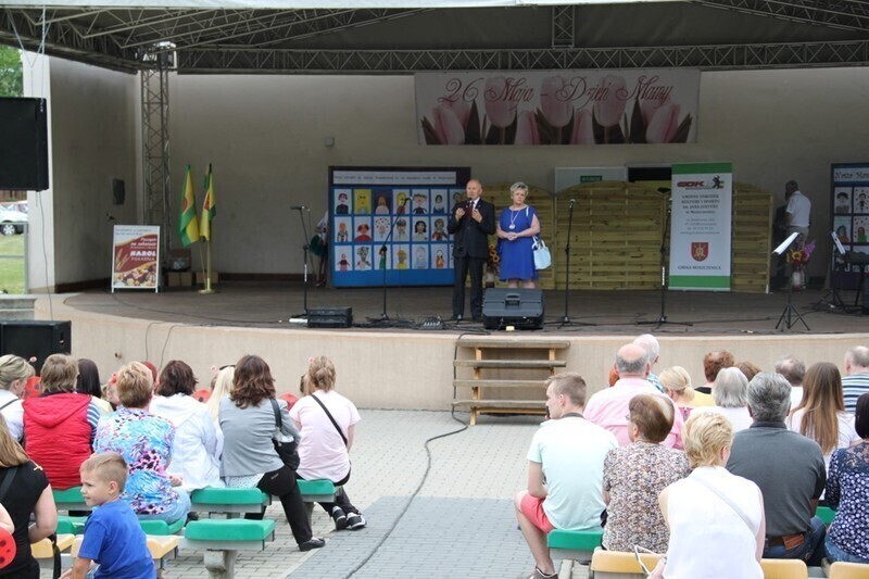 Zdjęcie 16: Zatańczyli i zaśpiewali dla wszystkich mam!