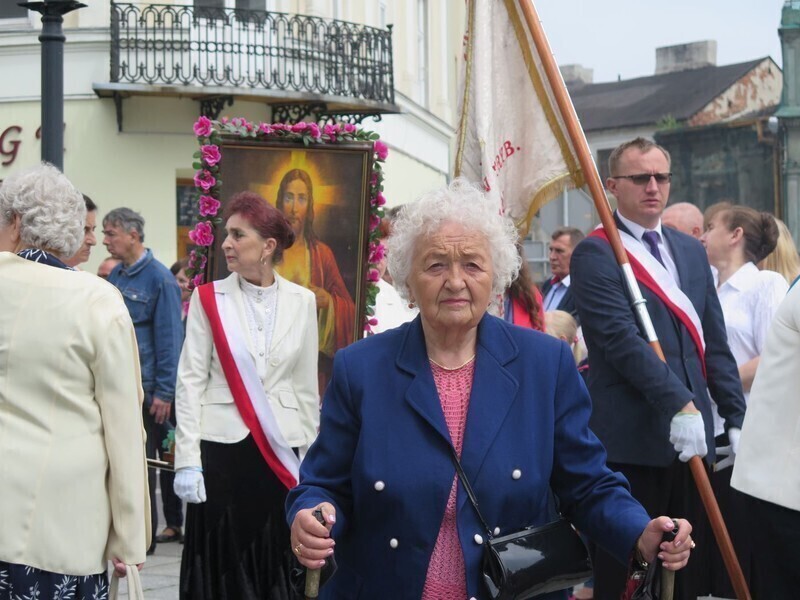 Zdjęcie 12: Święto Bożego Ciała na ulicach Piotrkowa Trybunalskiego [GALERIA]