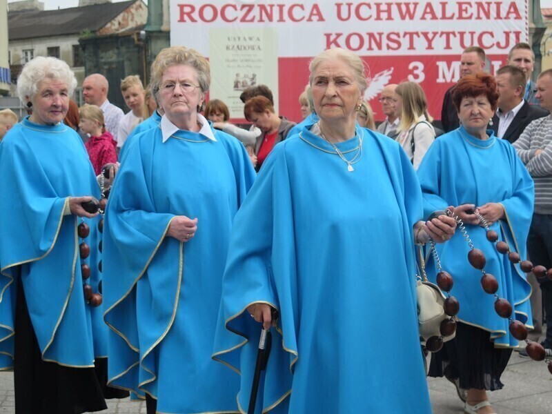 Zdjęcie 15: Święto Bożego Ciała na ulicach Piotrkowa Trybunalskiego [GALERIA]