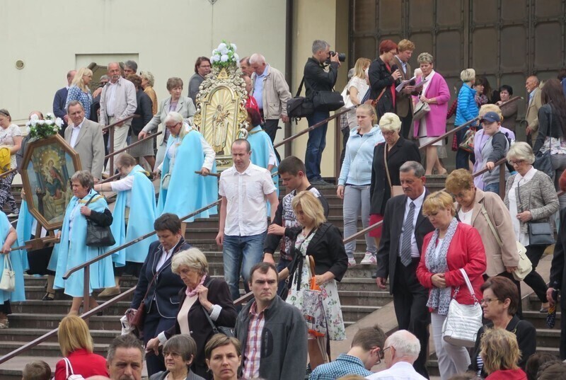 Zdjęcie 44: Święto Bożego Ciała na ulicach Piotrkowa Trybunalskiego [GALERIA]