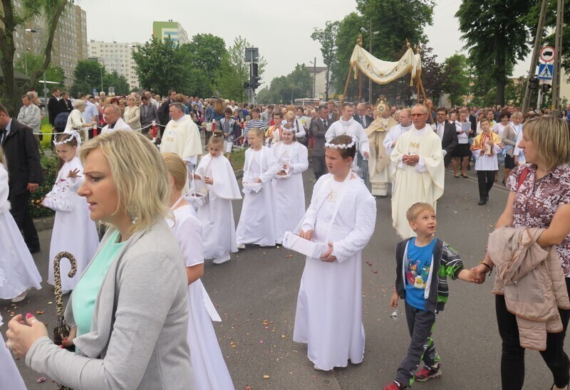 Zdjęcie 66: Święto Bożego Ciała na ulicach Piotrkowa Trybunalskiego [GALERIA]