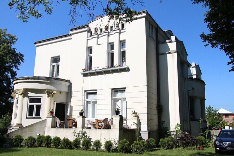 Zdjęcie 4: Znawcy dworów, pałaców, willi spotkali się w Woli Krzysztoporskiej