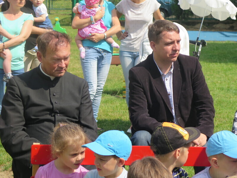 Zdjęcie 10: Finał zbiórki dla Domu Dziecka