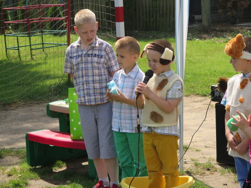 Zdjęcie 16: Finał zbiórki dla Domu Dziecka