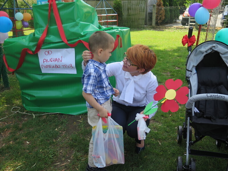 Zdjęcie 20: Finał zbiórki dla Domu Dziecka