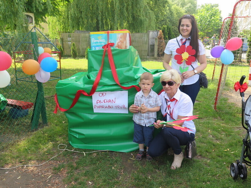 Zdjęcie 21: Finał zbiórki dla Domu Dziecka