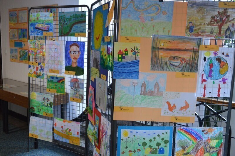 Zdjęcie 6: Pomalowali świat na całego. Dzień Dziecka w bibliotece 