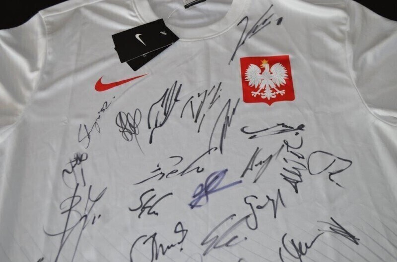 Zdjęcie 4: Koszulka z autografami naszej reprezentacji może być Twoja! 