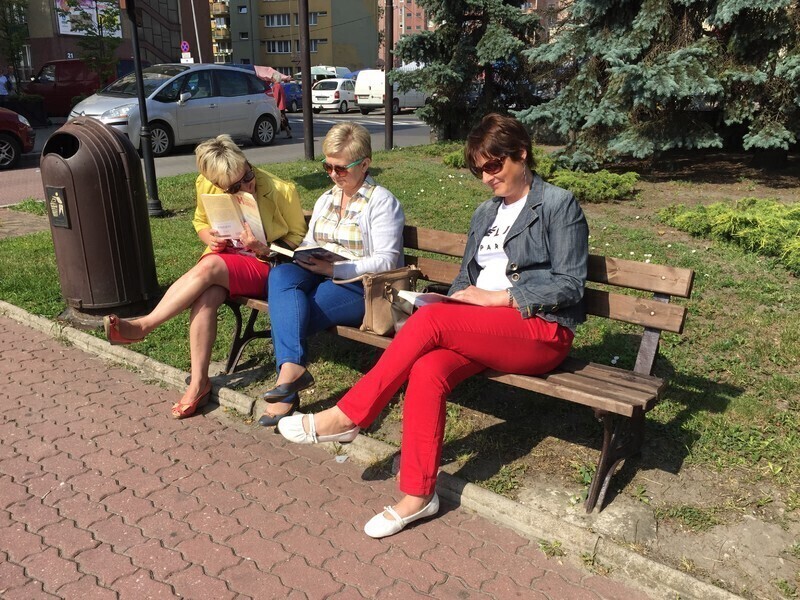 Zdjęcie 2: Czytali w pobliżu magistratu