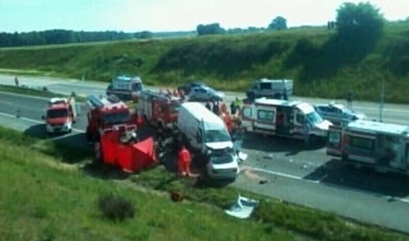 Zdjęcie 5: Piotrkowianin zginął w wypadku drogowym na A1