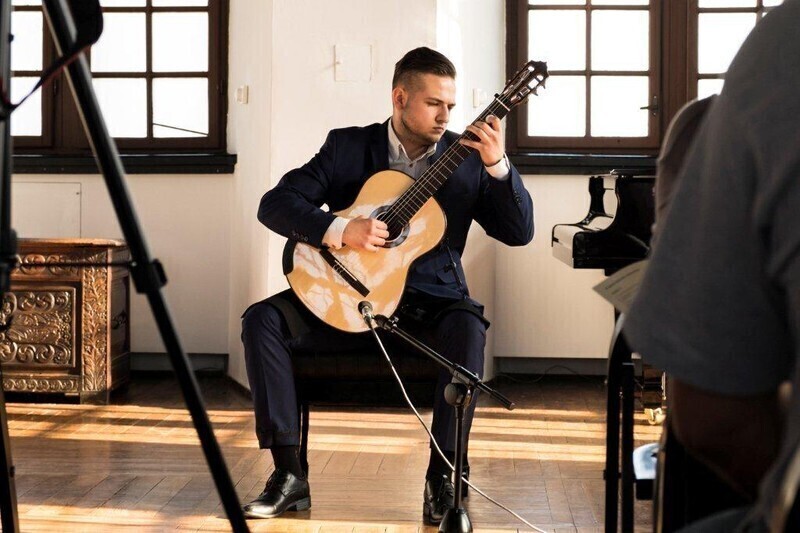 Zdjęcie 3: Recital gitarowy w piotrkowskim Muzeum