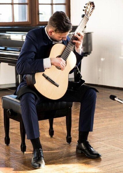 Zdjęcie 6: Recital gitarowy w piotrkowskim Muzeum