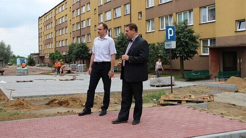 Zdjęcie 2: Trwa remont dróg i chodników na osiedlu w Woli Krzysztoporskiej