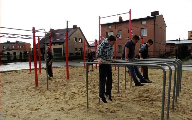 Zdjęcie 2: Street workout na placu Włókniarzy 