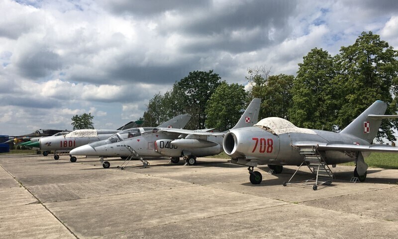 Zdjęcie 3: Młodzież z Bujen oglądała samoloty F-16 