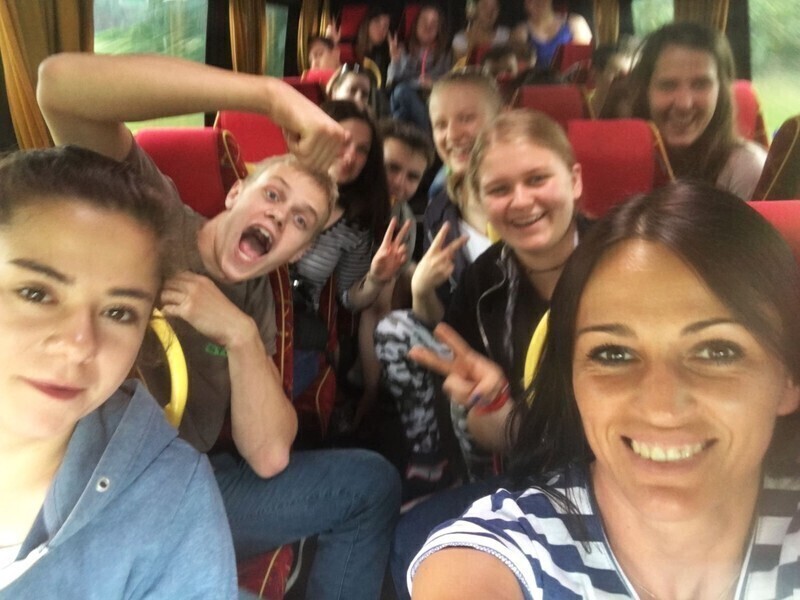 Zdjęcie 5: Młodzież z Bujen oglądała samoloty F-16 