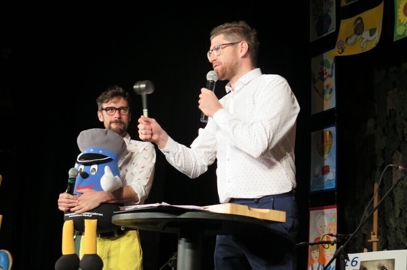 Zdjęcie 6: Licytacja rozgrzała publiczność. Wszystko dla Patryka 