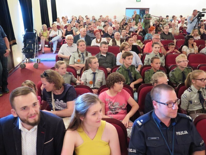 Zdjęcie 7: Licytacja rozgrzała publiczność. Wszystko dla Patryka 