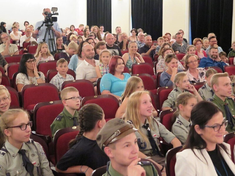 Zdjęcie 9: Licytacja rozgrzała publiczność. Wszystko dla Patryka 