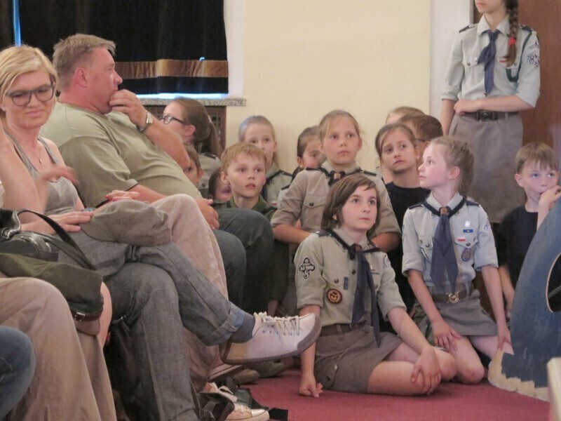 Zdjęcie 13: Licytacja rozgrzała publiczność. Wszystko dla Patryka 