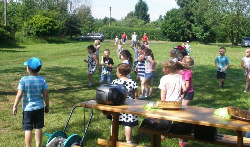 Zdjęcie 3: Działkowcy dzieciom 