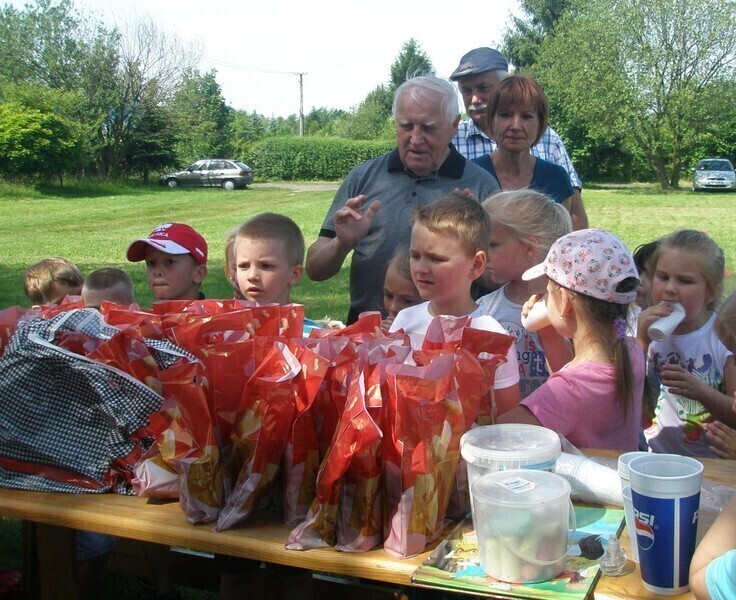 Zdjęcie 4: Działkowcy dzieciom 