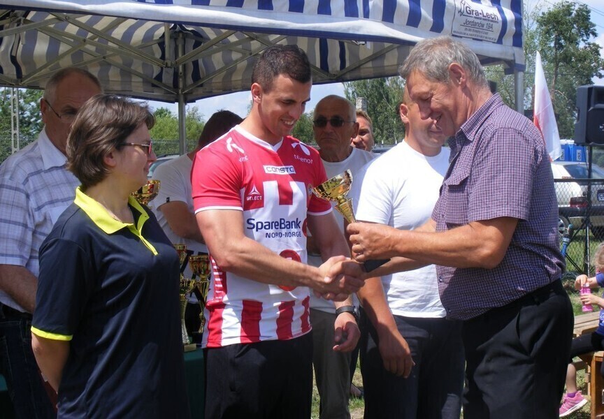 Zdjęcie 1: Krwiodawcy integrowali się na sportowo 