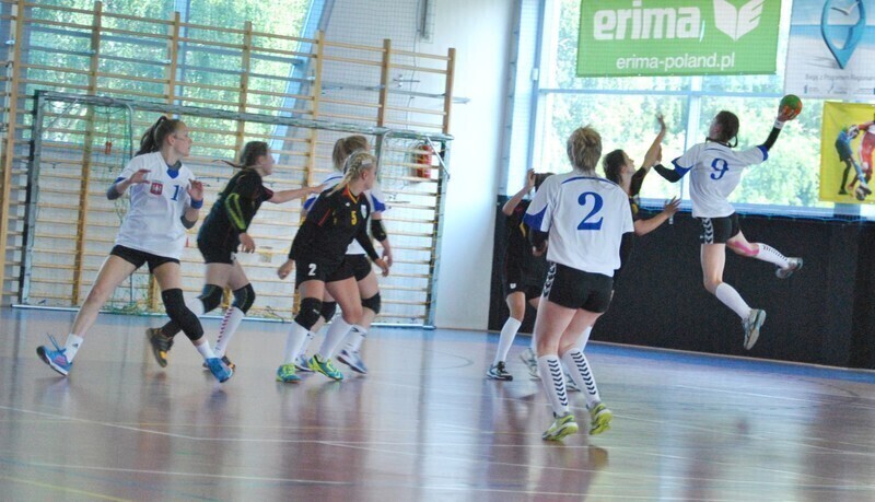 Zdjęcie 2: Sukces piłkarek ręcznych z Gimnazjum nr 5 