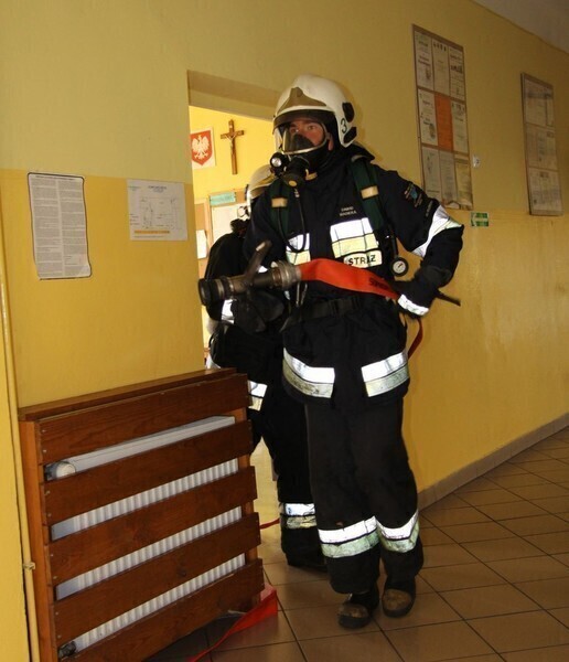 Zdjęcie 5: Ewakuowali szkołę!